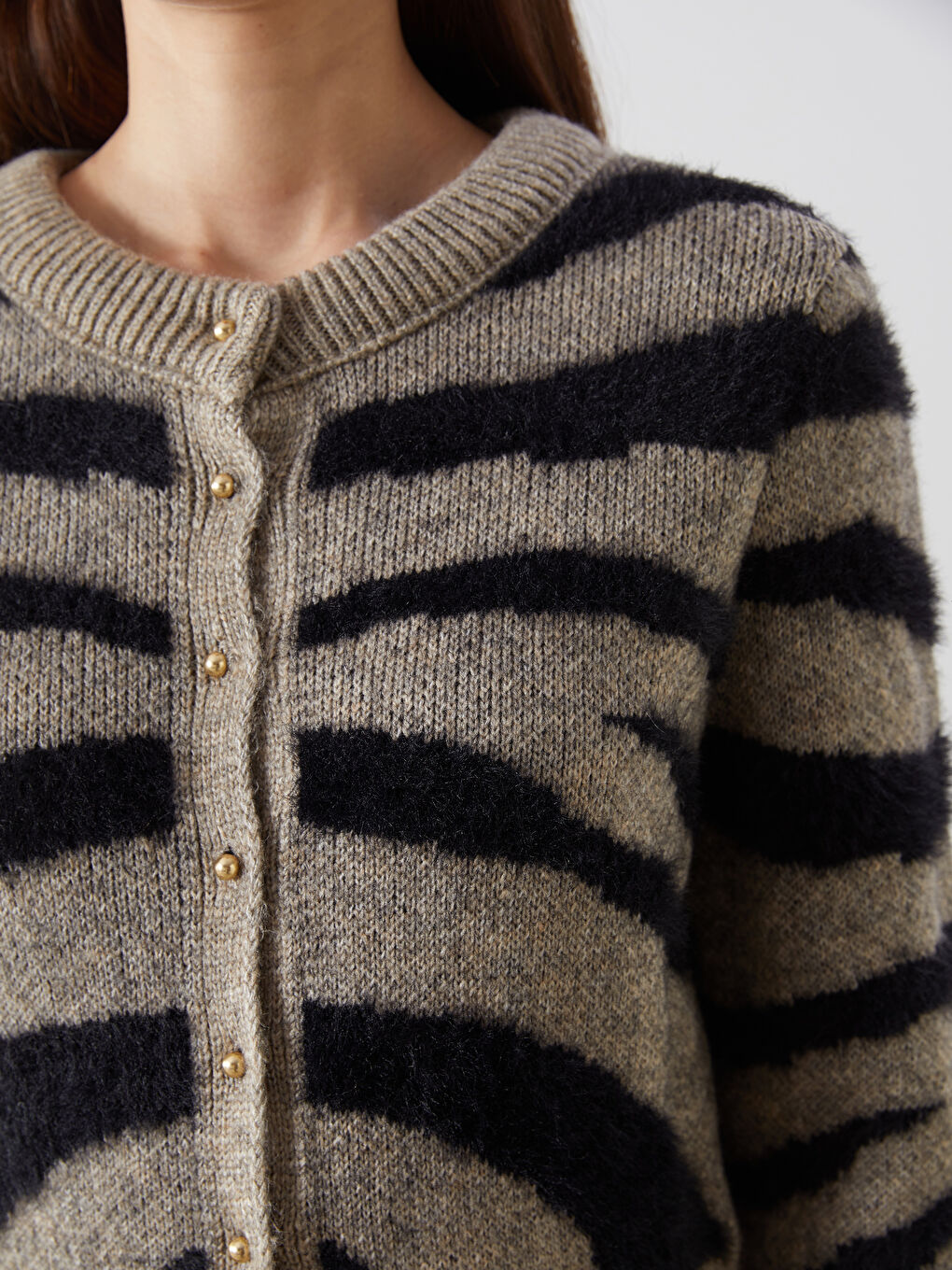 Bej Bisiklet Yaka Desenli Kadın Triko Hırka-2