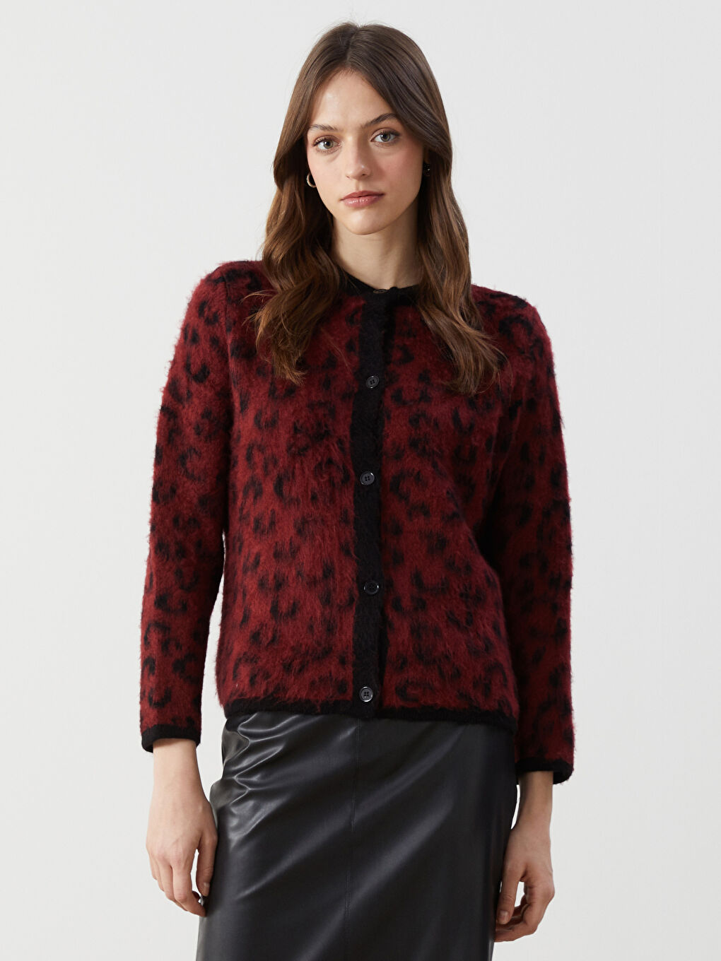 LCW Modest Bordo Bisiklet Yaka Leopar Desenli Kadın Triko Hırka