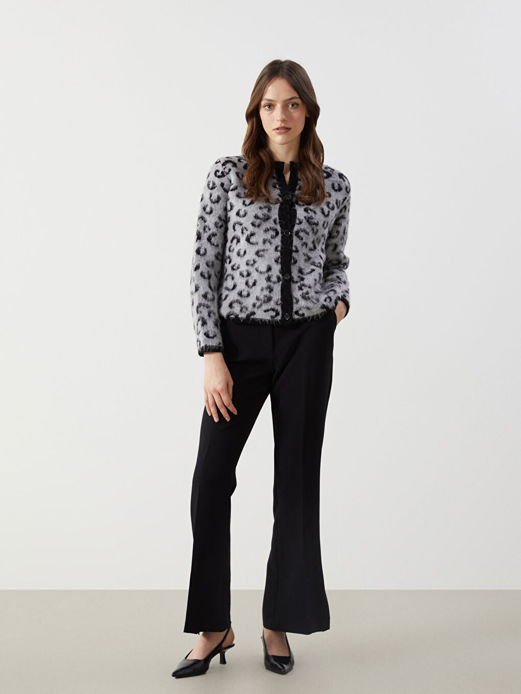 LCW Modest Crew Neck Leopard Print Women's Knitwear Cardigan -W4M400Z8-MKJ
