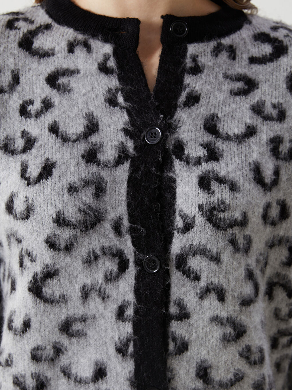 LCW Modest Crew Neck Leopard Print Women's Knitwear Cardigan -W4M400Z8-MKJ