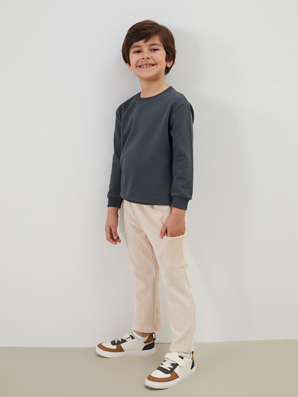 LCW Kids Bej Beli Lastikli Kadife Erkek Çocuk Pantolon