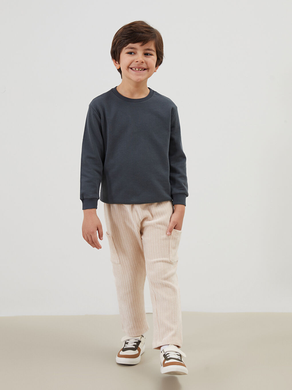 LCW Kids Bej Beli Lastikli Kadife Erkek Çocuk Pantolon - 1
