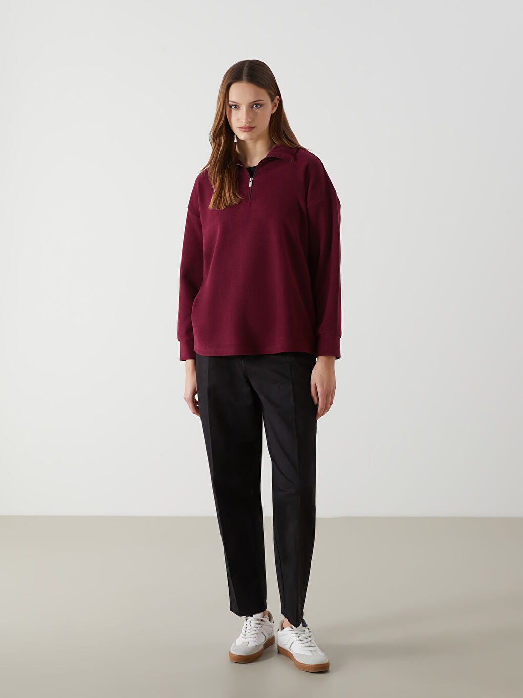 Bordo Dik Yaka Kadın Sweatshirt-1