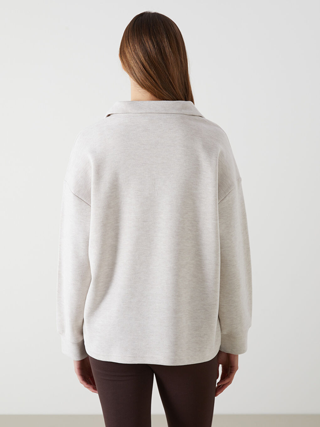 LCW Comfort Bej Dik Yaka Kadın Sweatshirt - 3