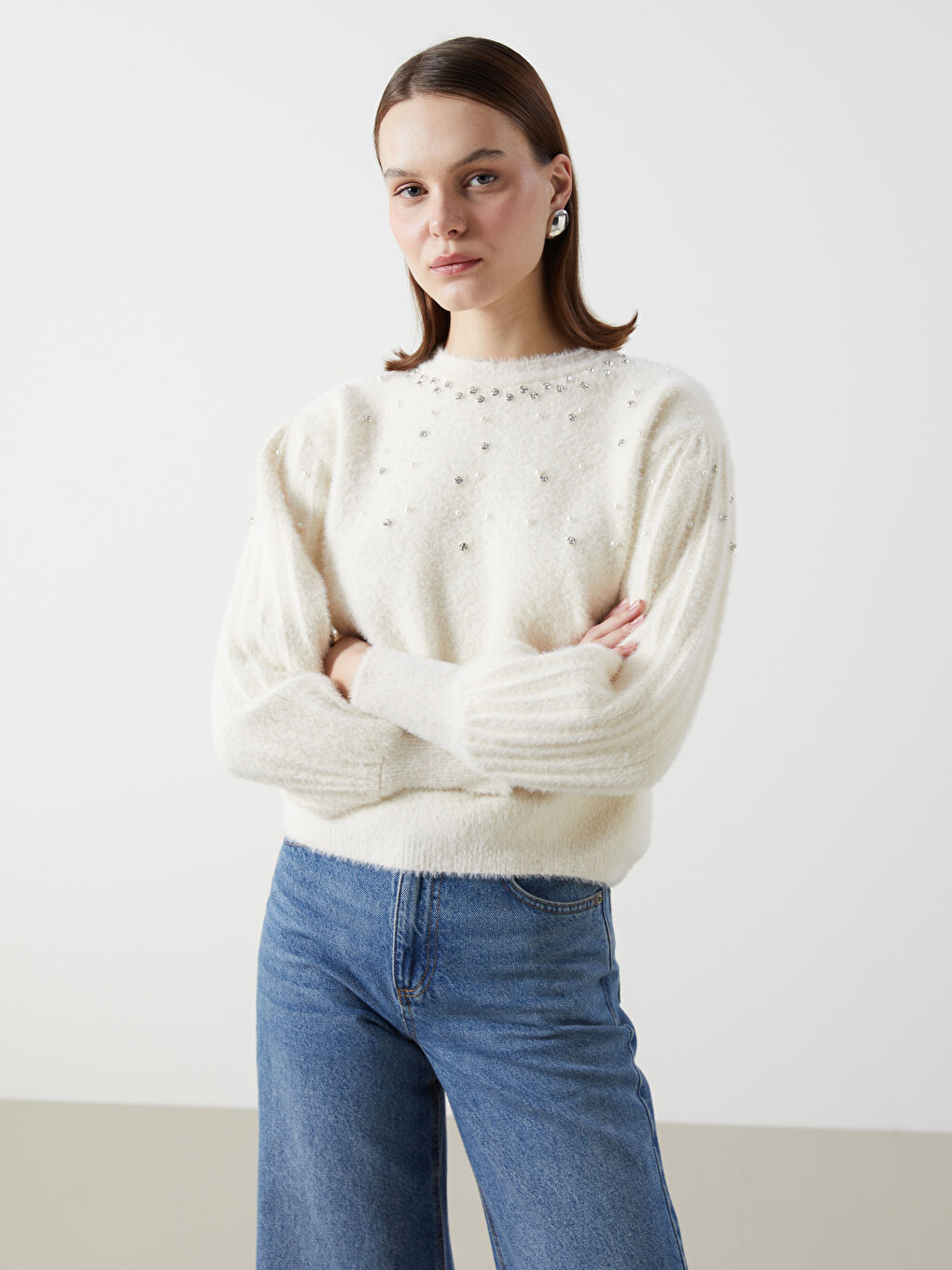 Ekru Bisiklet Yaka Taşlı Kadın Triko Kazak