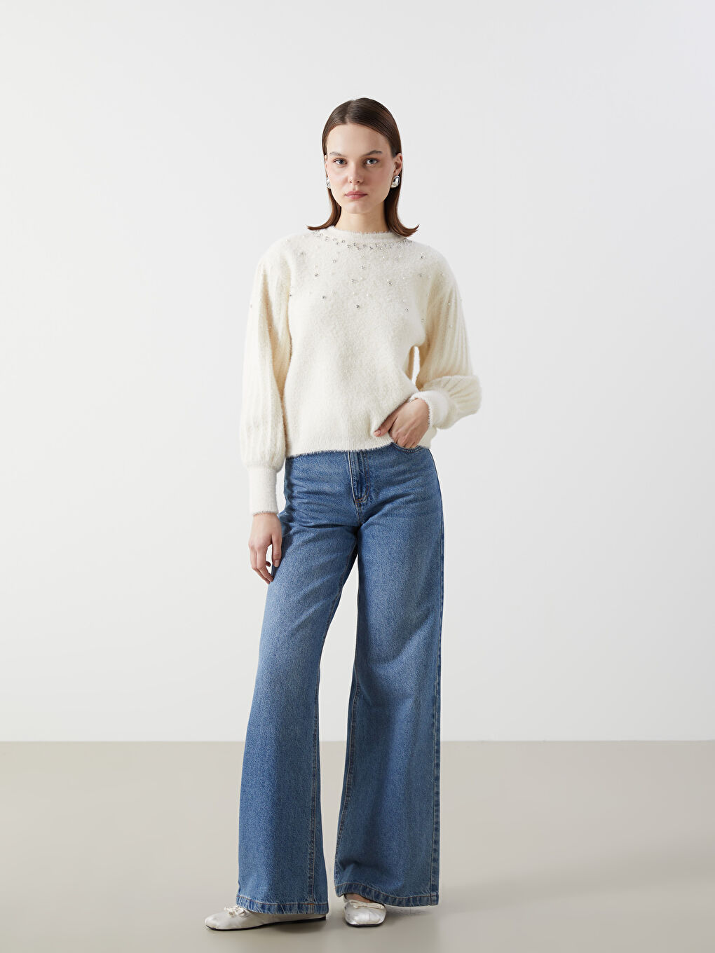 Ekru Bisiklet Yaka Taşlı Kadın Triko Kazak-1