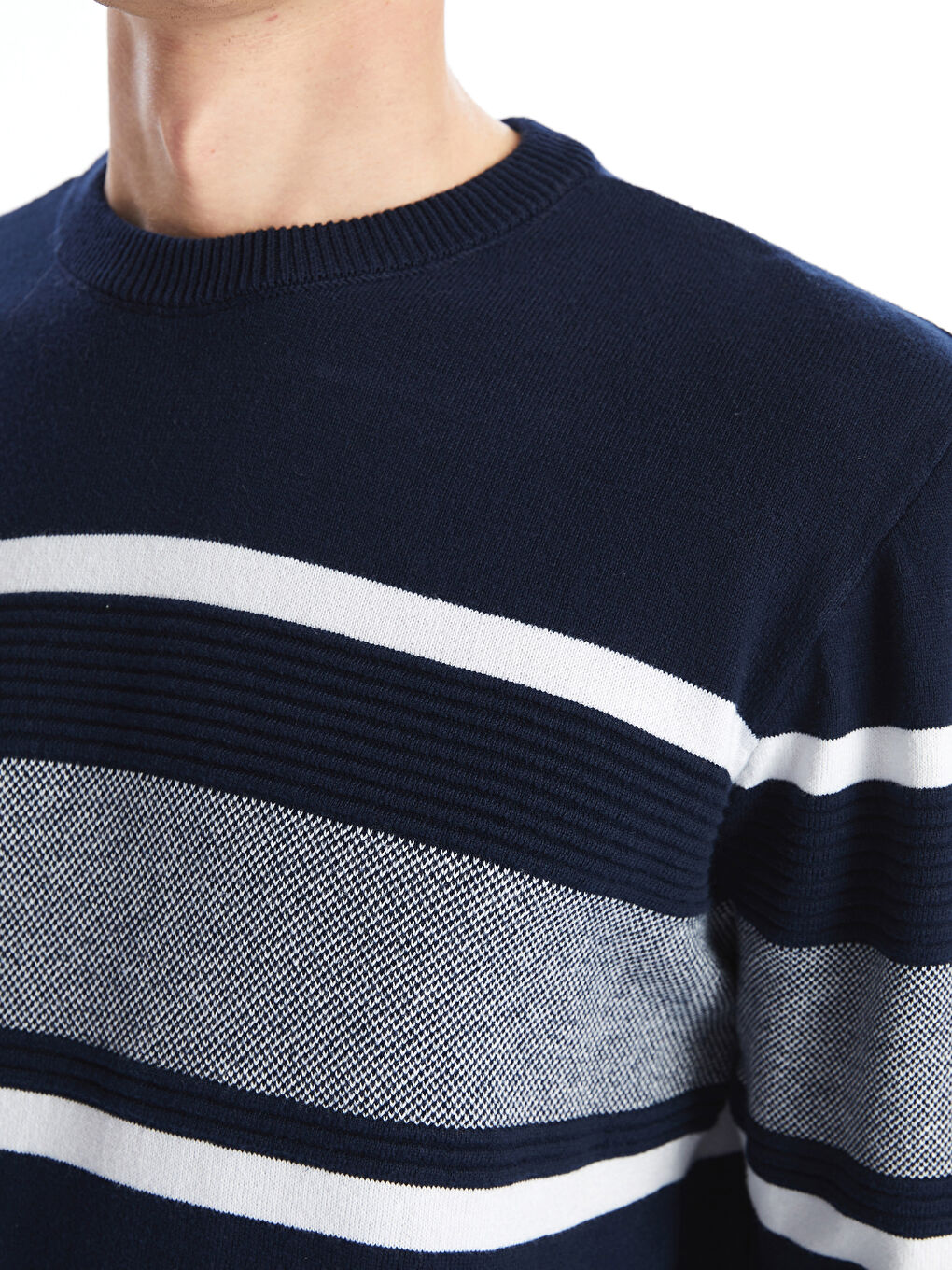 Crew Neck Long Sleeve Striped Men's Knitwear Sweater-5