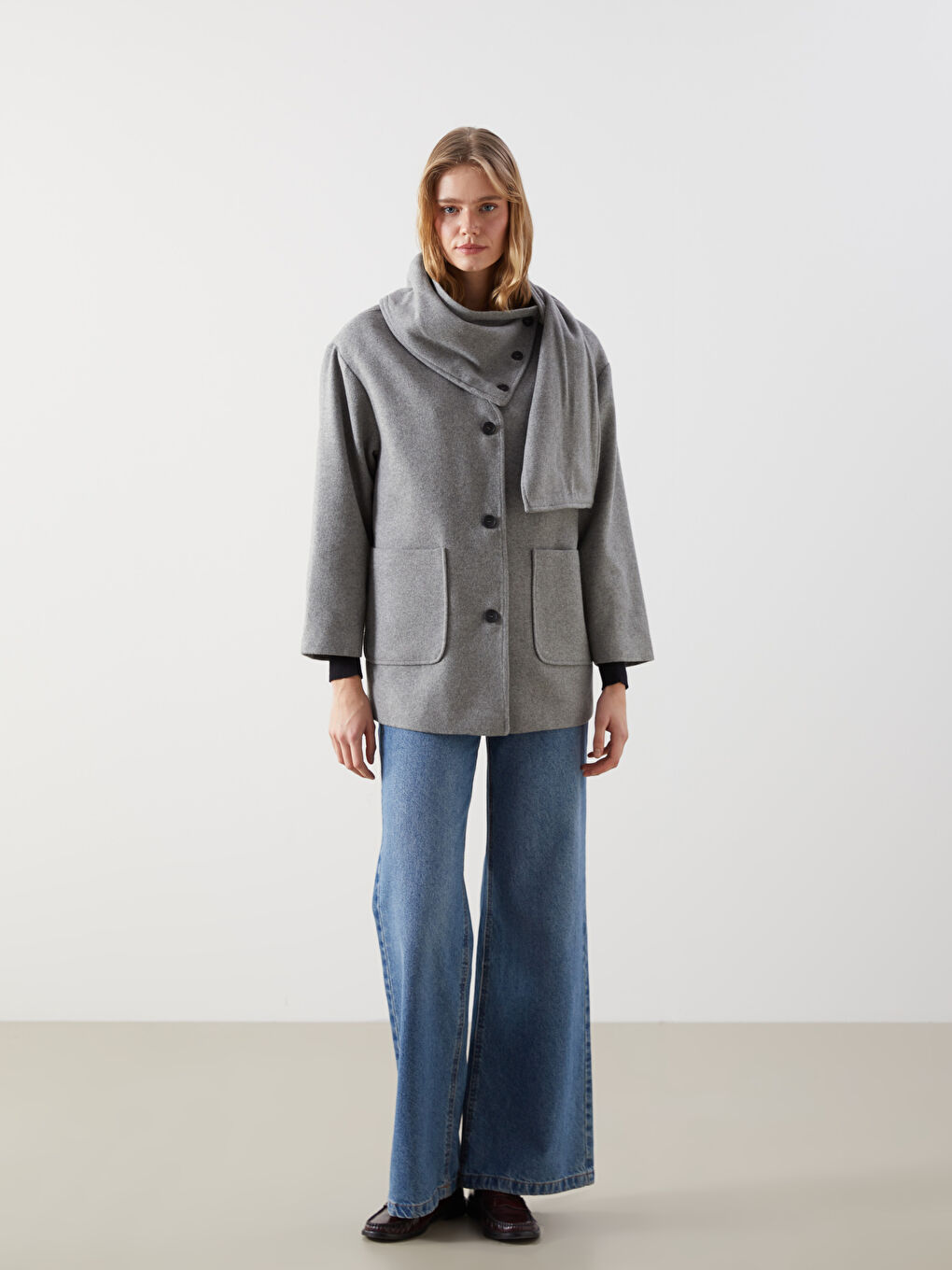 V-Neck Scarf Detail Women’S Wool Coat -W4M525Z8-CY9