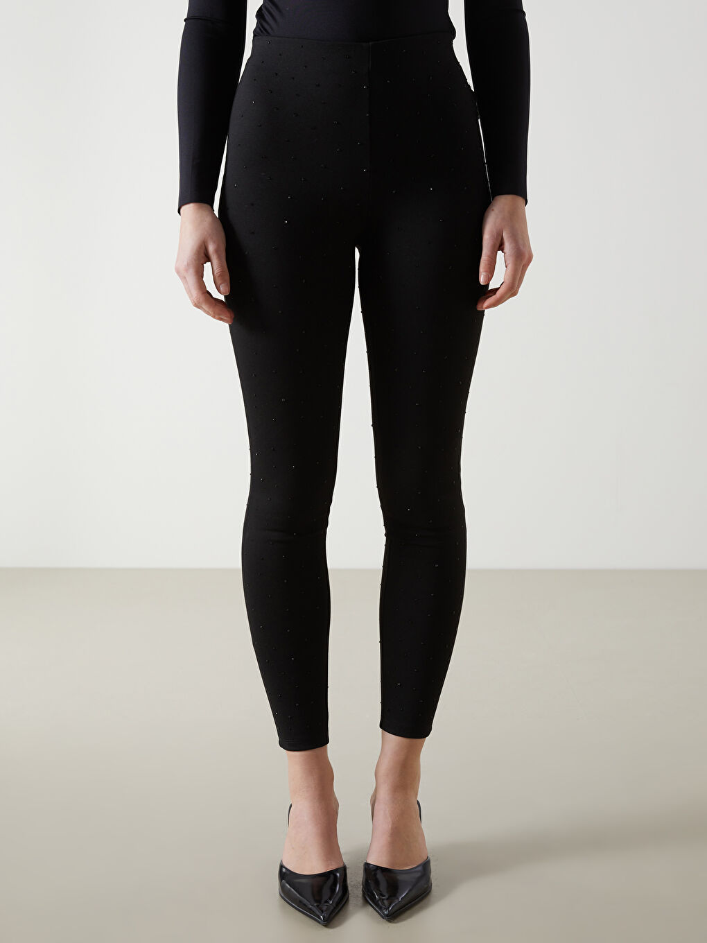 Siyah Beli Lastikli Taşlı Kadın Tayt-1