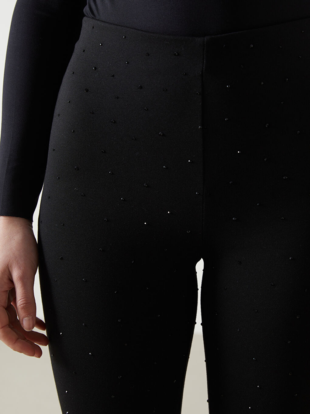 Siyah Beli Lastikli Taşlı Kadın Tayt-2