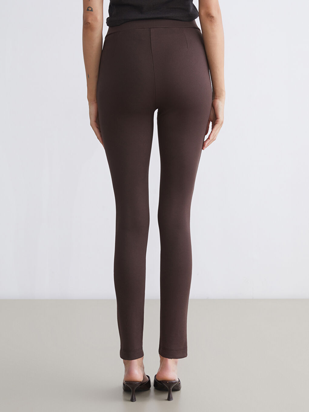 Kahverengi Dar Fit Kadın Tayt Pantolon-3