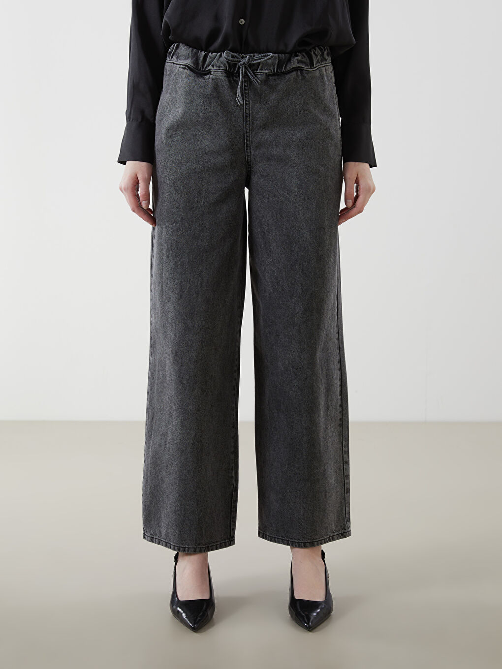 Siyah Beli Lastikli Wideleg Kadın Jean Pantolon-1