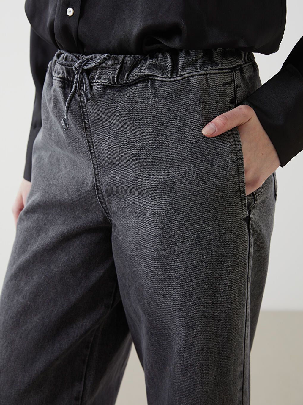 Siyah Beli Lastikli Wideleg Kadın Jean Pantolon-2