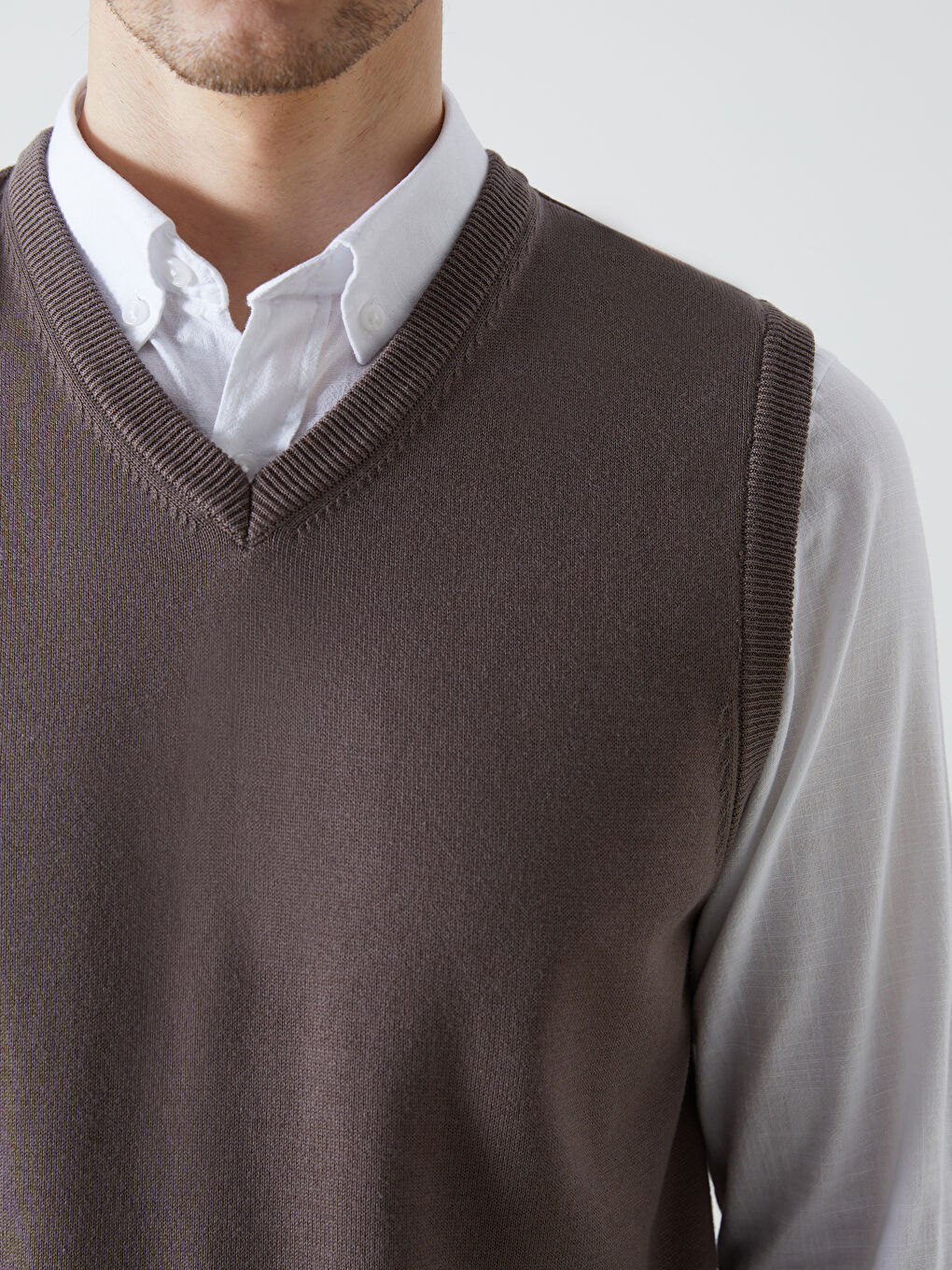 Kahverengi Standart Kalıp V Yaka Erkek Triko Süveter-2