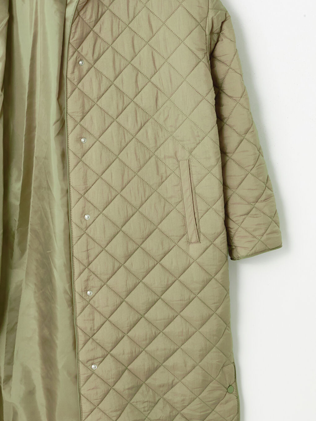 Yeşil Kapüşonlu Kapitone Oversize Kadın Şişme Mont-11