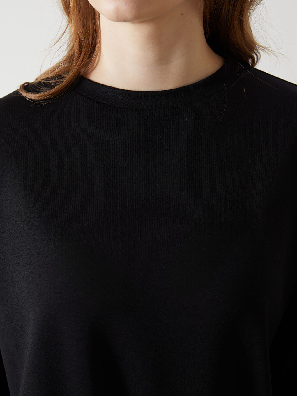 Siyah Bisiklet Yaka Kadın Sweatshirt-2