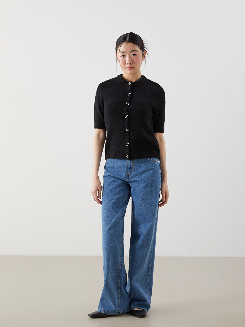 Siyah Bisiklet Yaka Pelüş Kadın Triko Hırka-1