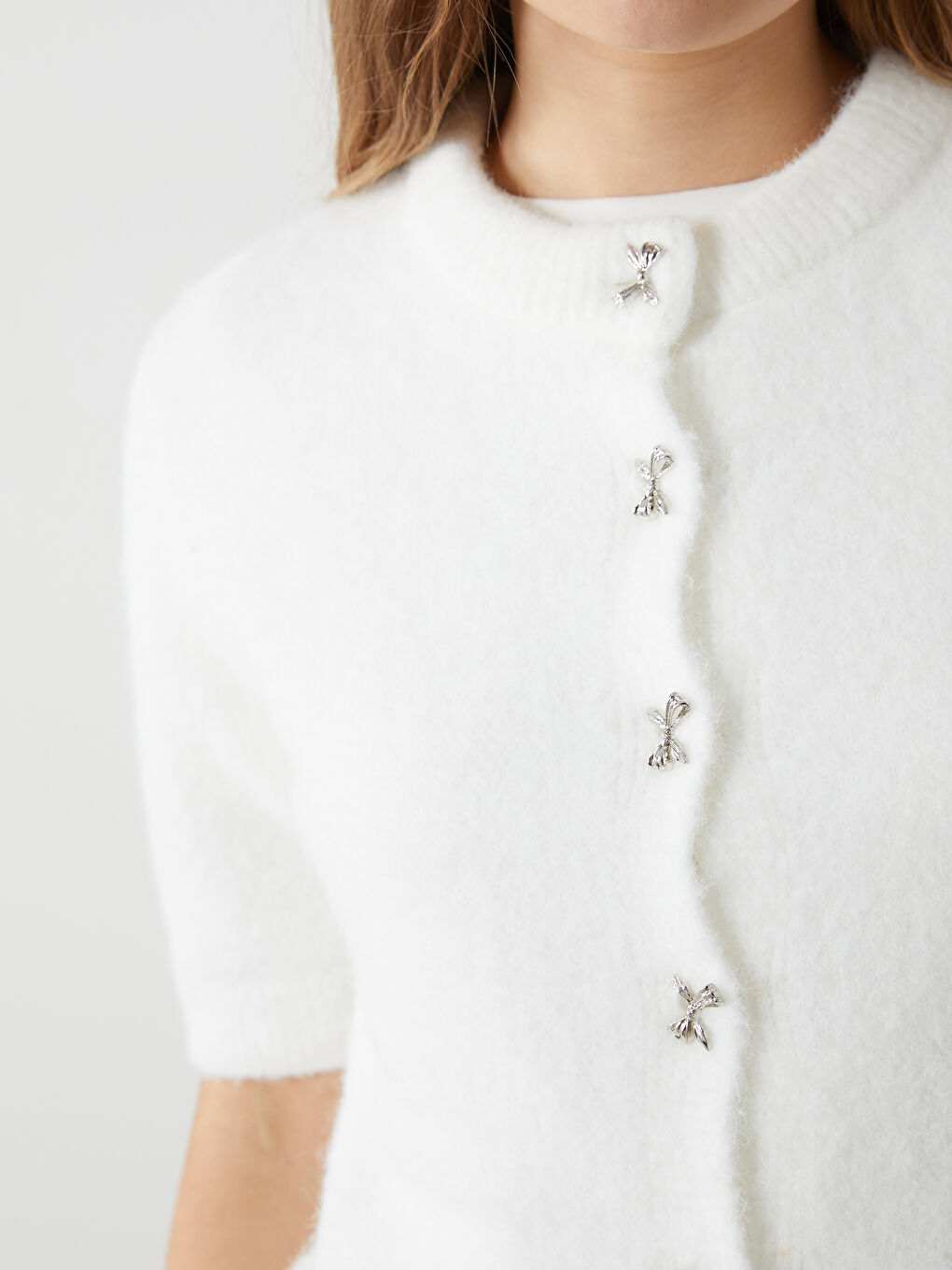 Ekru Bisiklet Yaka Pelüş Kadın Triko Hırka-2