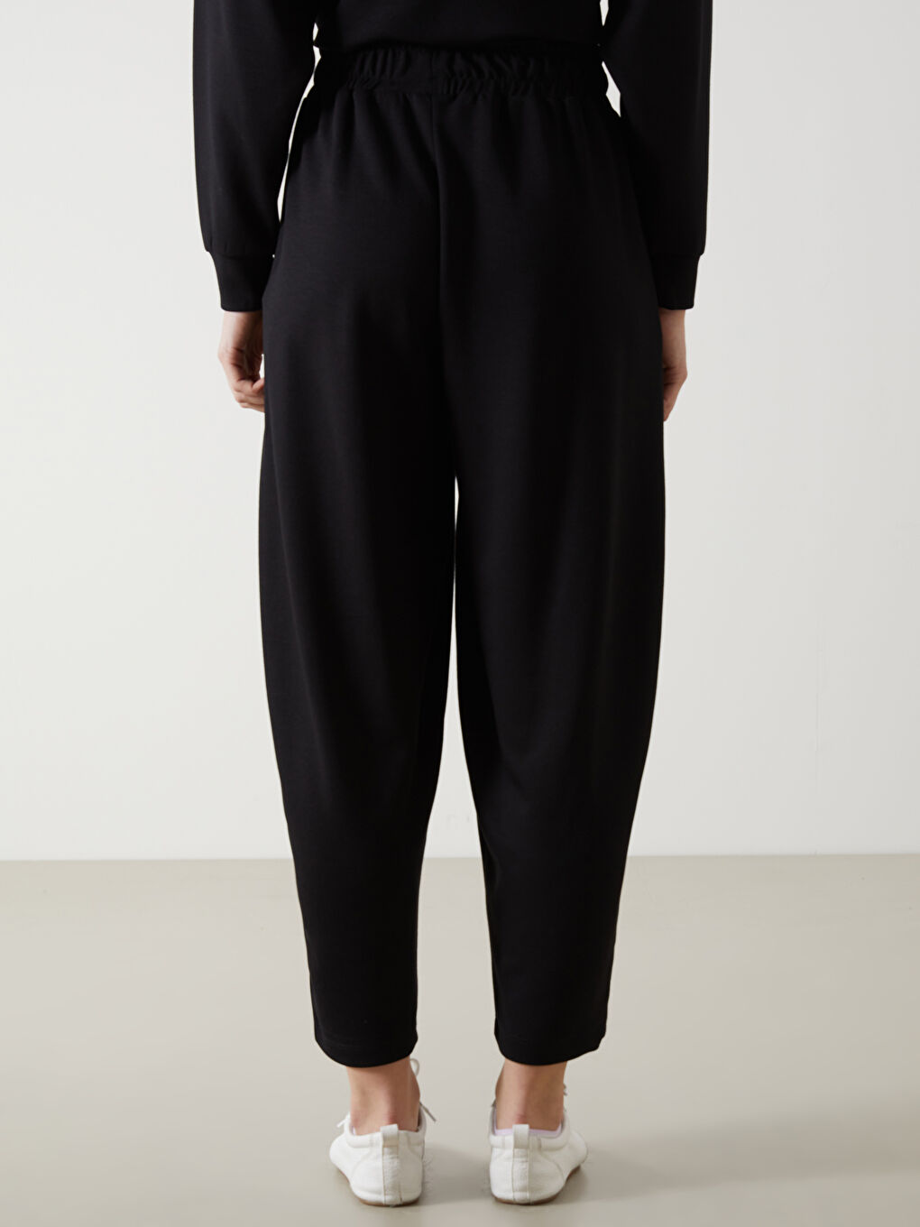 Siyah Beli Lastikli Kadın Eşofman Altı-3