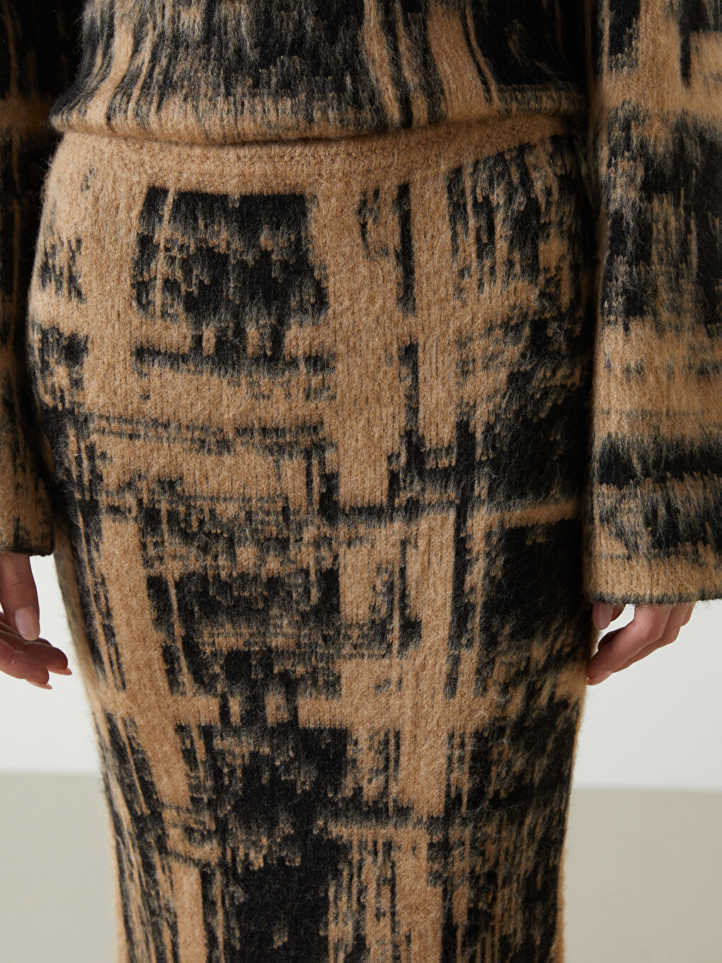 Kahverengi Beli Lastikli Desenli Kadın Triko Etek-2