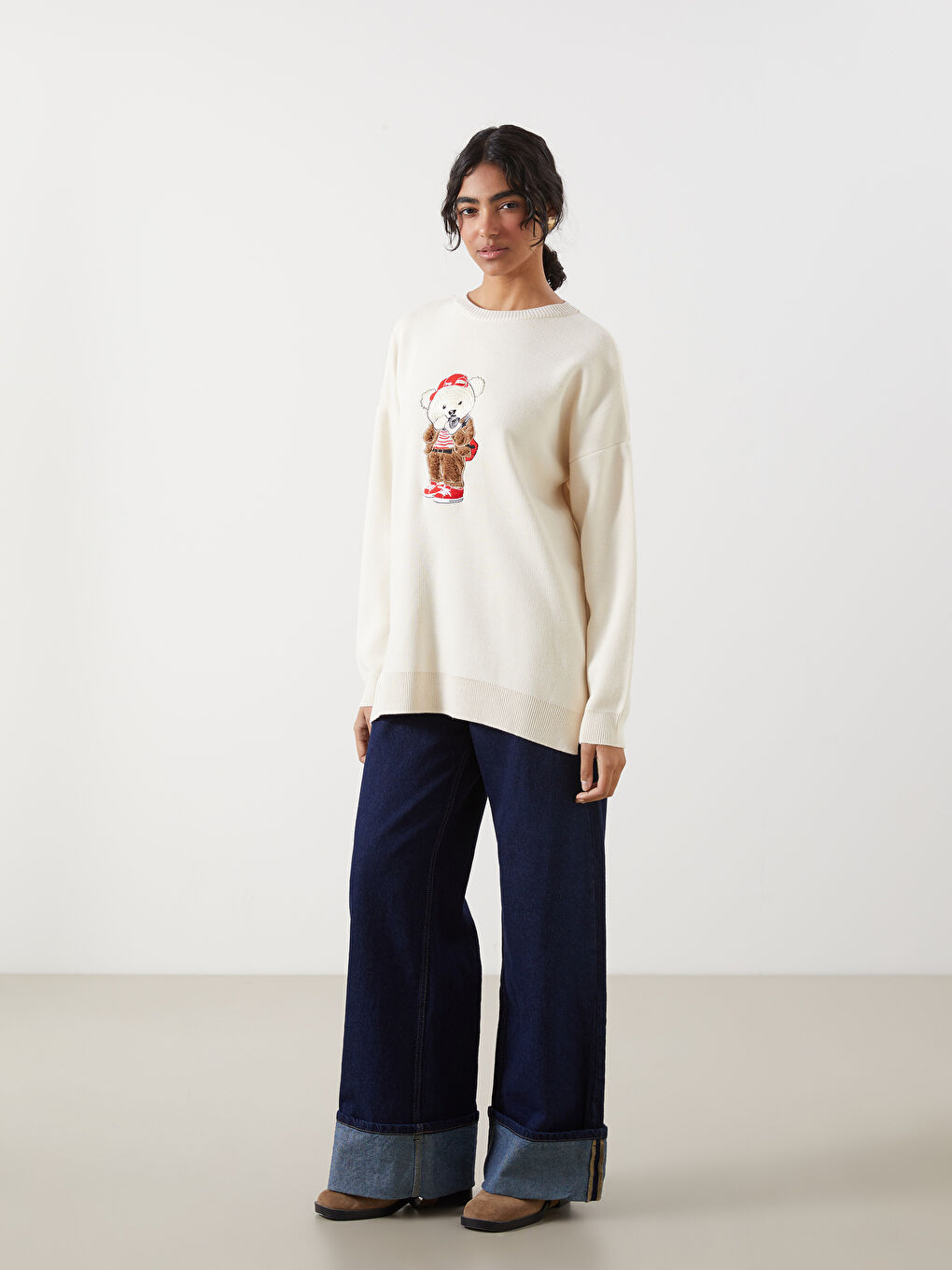 Ekru Ayı Teddy Nakışlı Oversize Kadın Triko Tunik-1