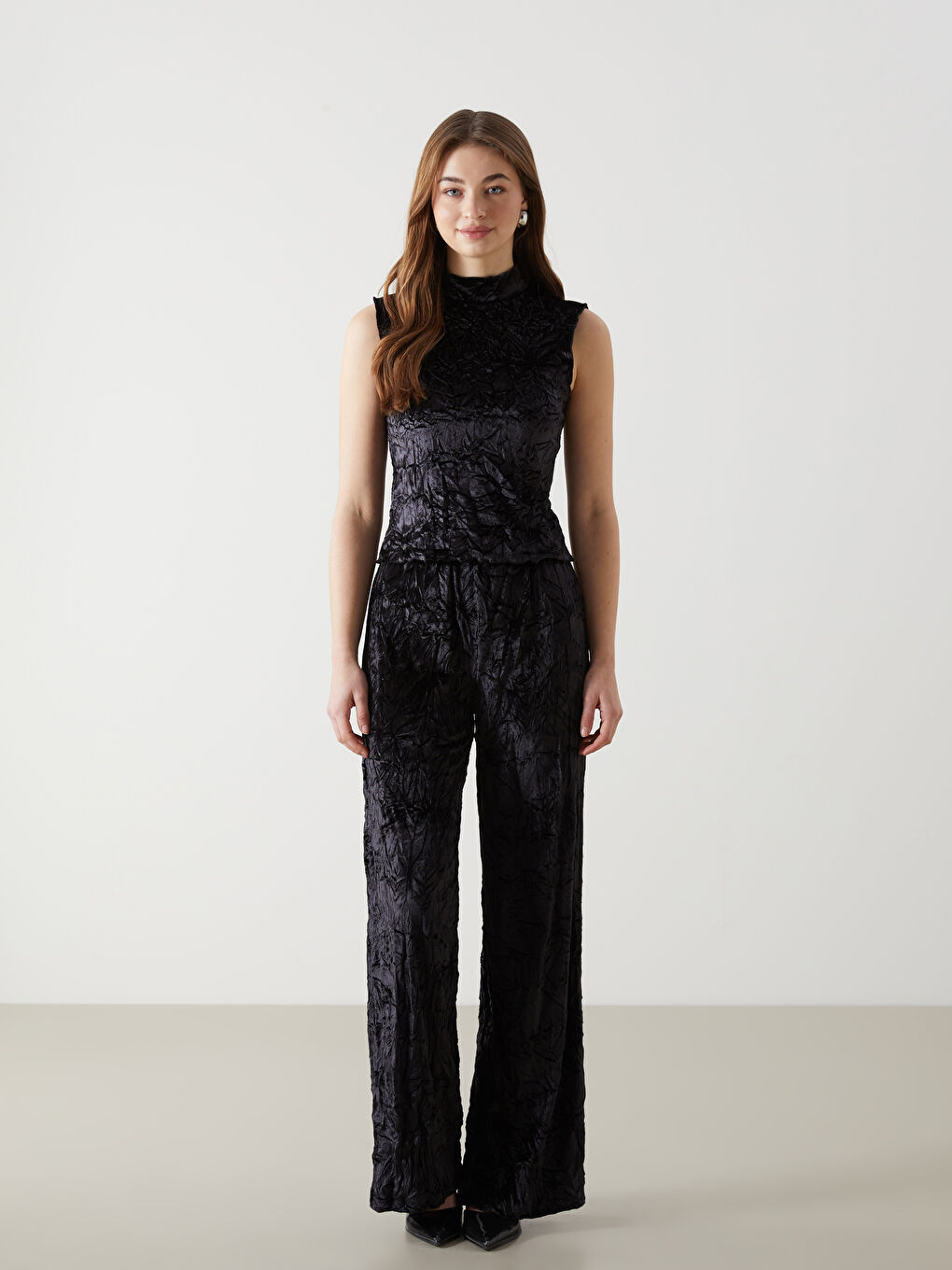 Siyah Dik Yaka Kadın Bluz-1