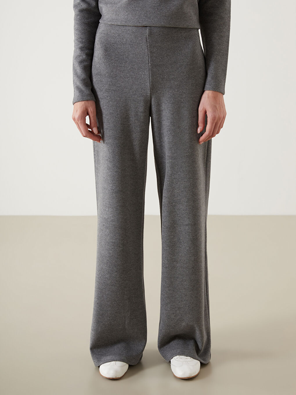 Gri Beli Lastikli Kadın Pantolon-1