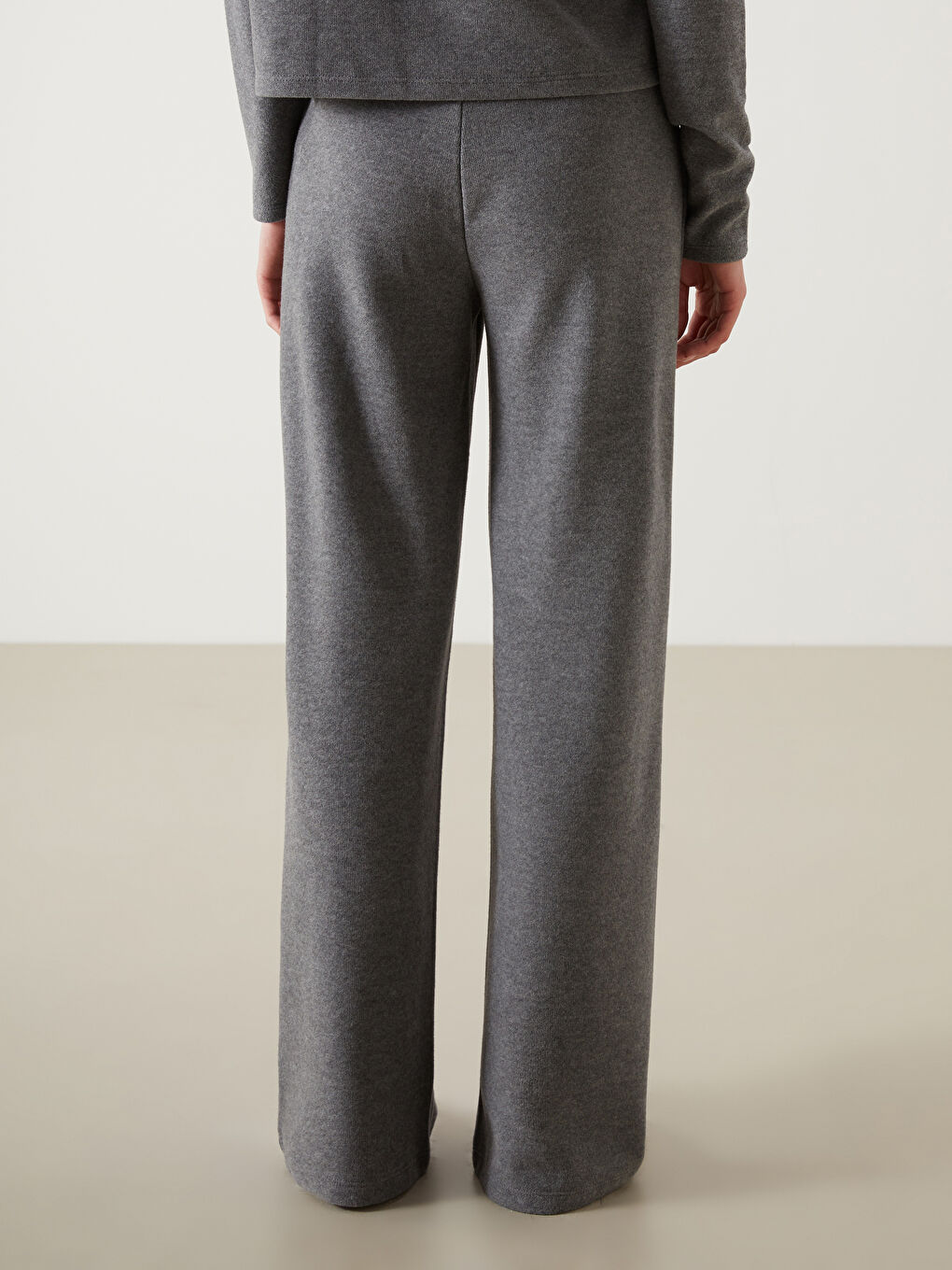 Gri Beli Lastikli Kadın Pantolon-3