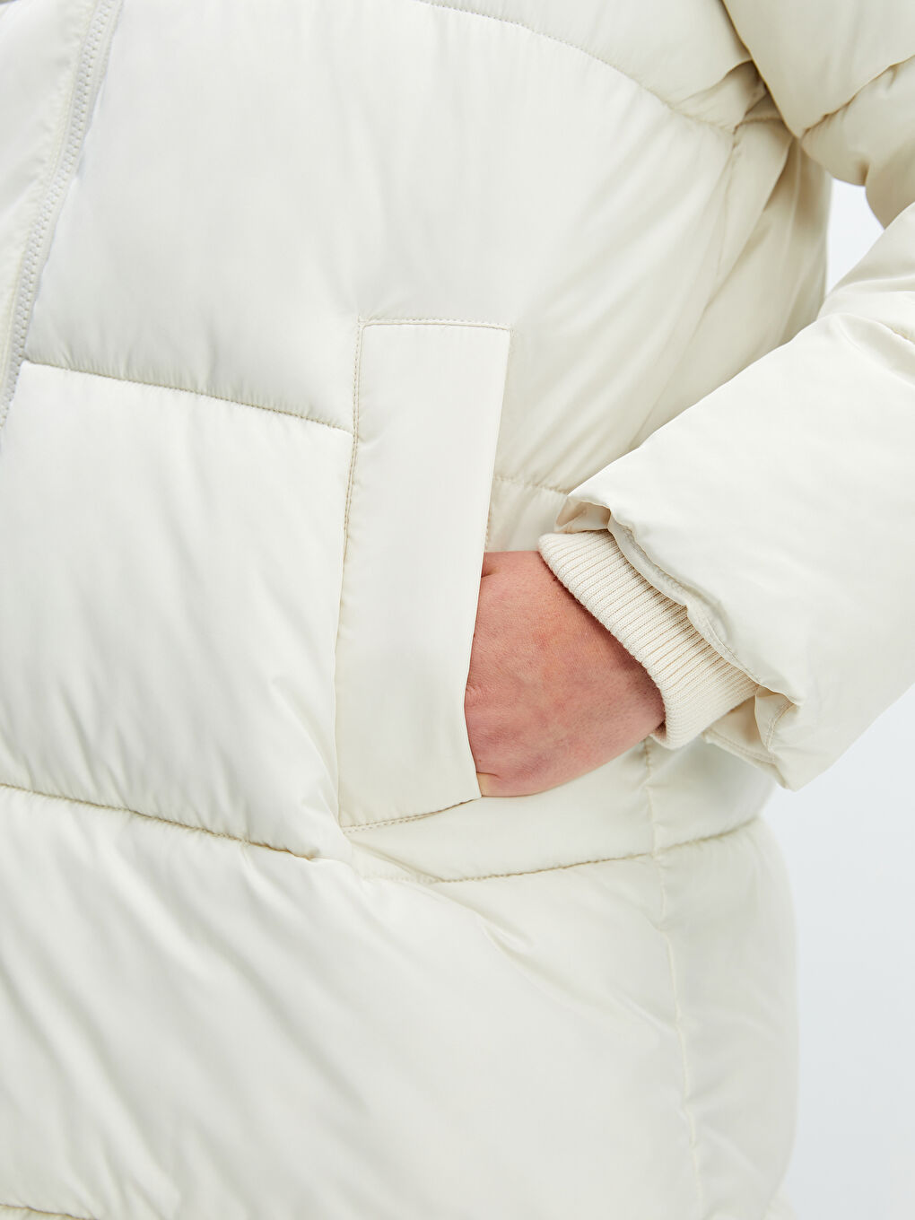Women's Hooded Plain Puffer Coat-5