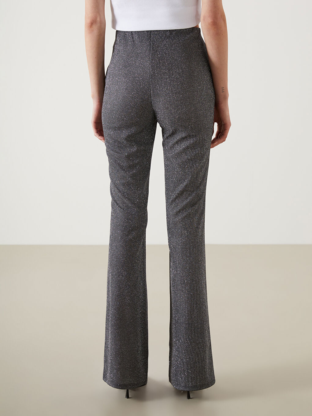 Siyah Ekstra Dar Fit Parlak Görünümlü Kadın Pantolon-3