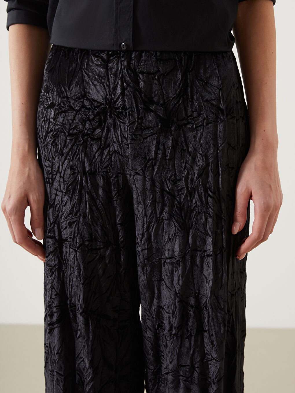 Siyah Beli Lastikli Kadife Kadın Pantolon-6