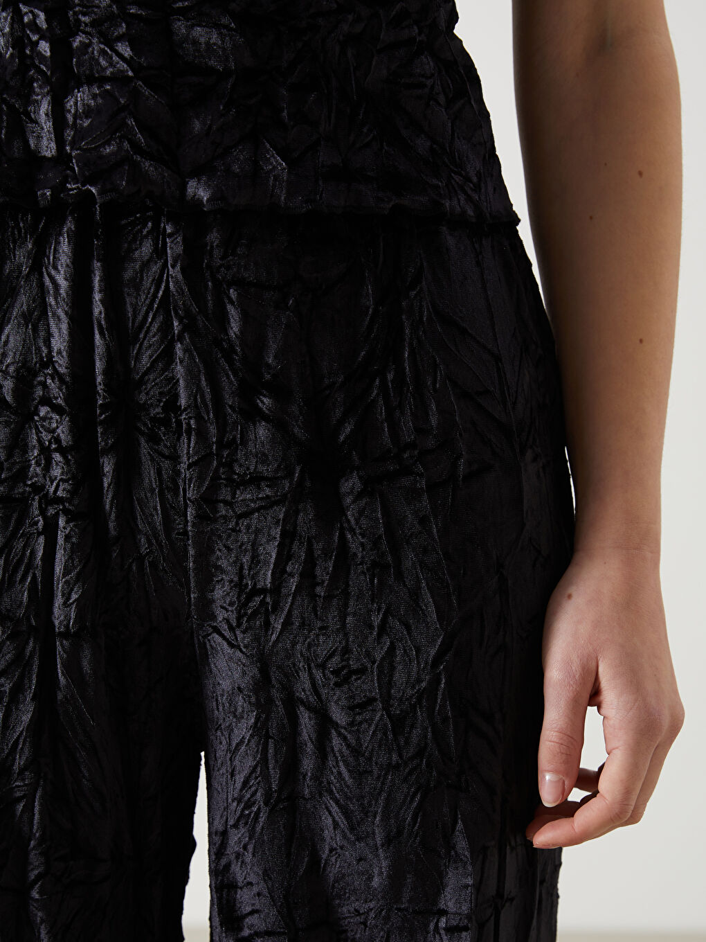 Siyah Beli Lastikli Kadife Kadın Pantolon-2