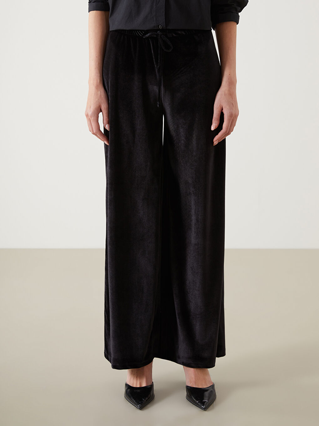 Siyah Beli Lastikli Kadife Kadın Pantolon-1