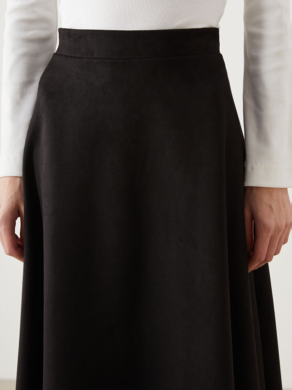 Siyah Beli Lastikli Süet Kadın Kloş Etek-2