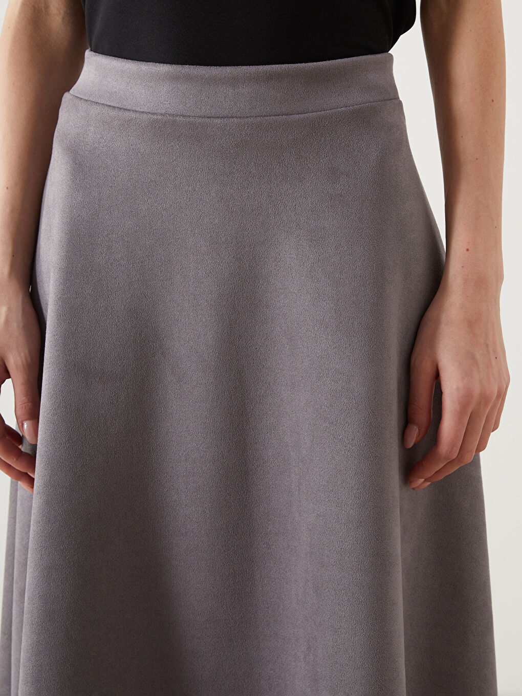 Gri Beli Lastikli Süet Kadın Kloş Etek-2