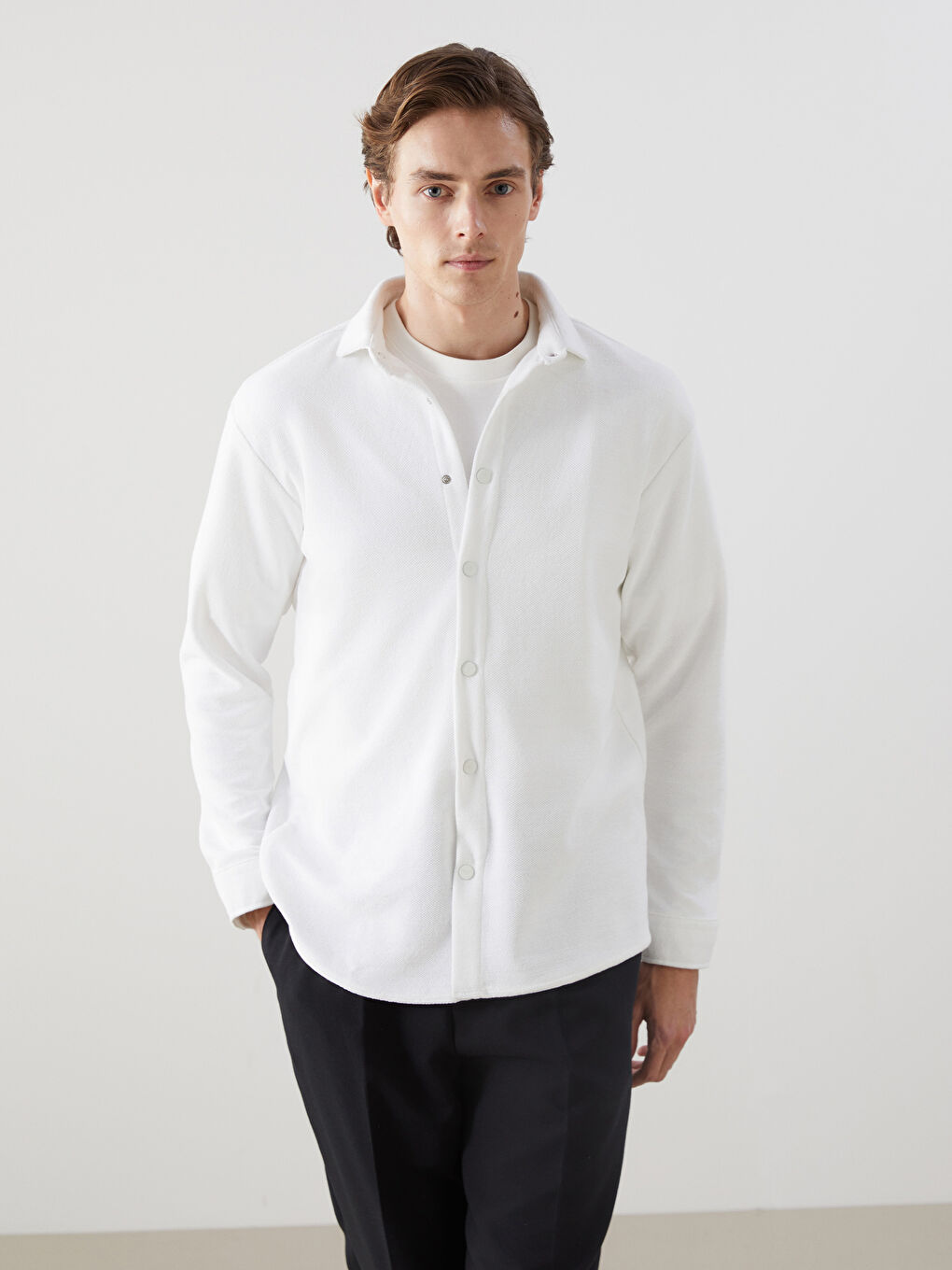 Beyaz Regular Fit Uzun Kollu Gabardin Erkek Gömlek