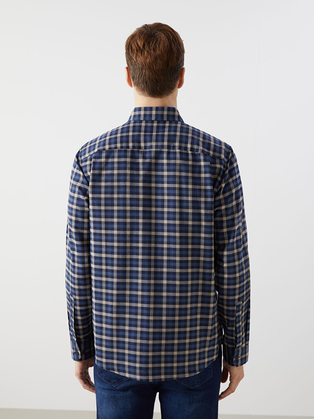 قميص رجالي كاروهات كم طويل بقصة عادية من قماش الجبردين-3