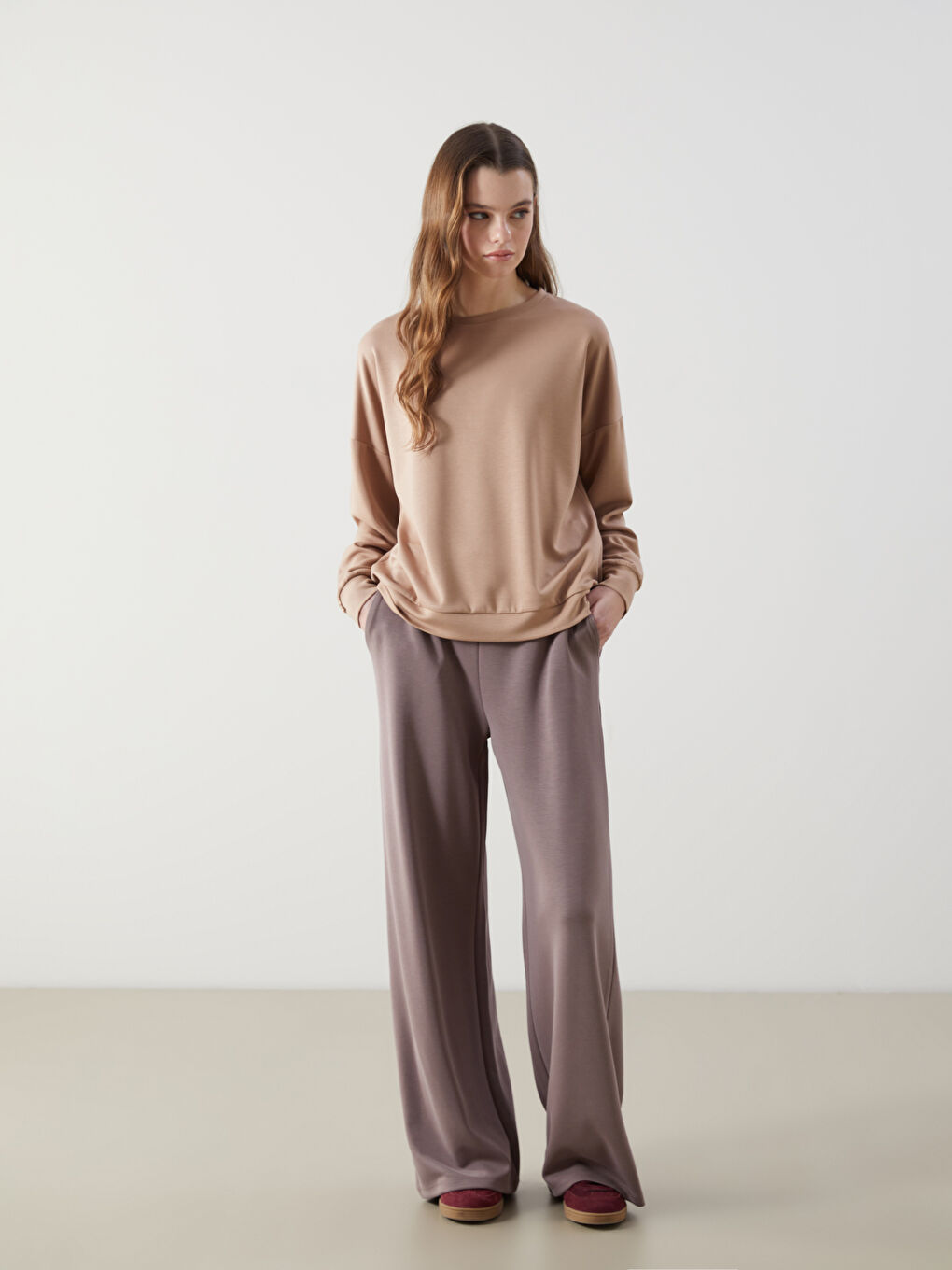 Bej Bisiklet Yaka Kadın Sweatshirt-1