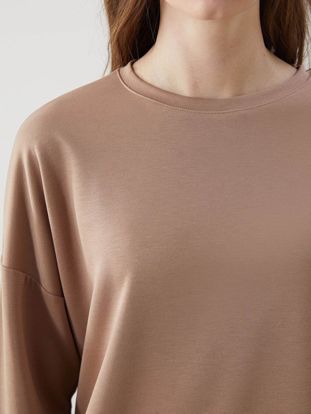 Bej Bisiklet Yaka Kadın Sweatshirt-2