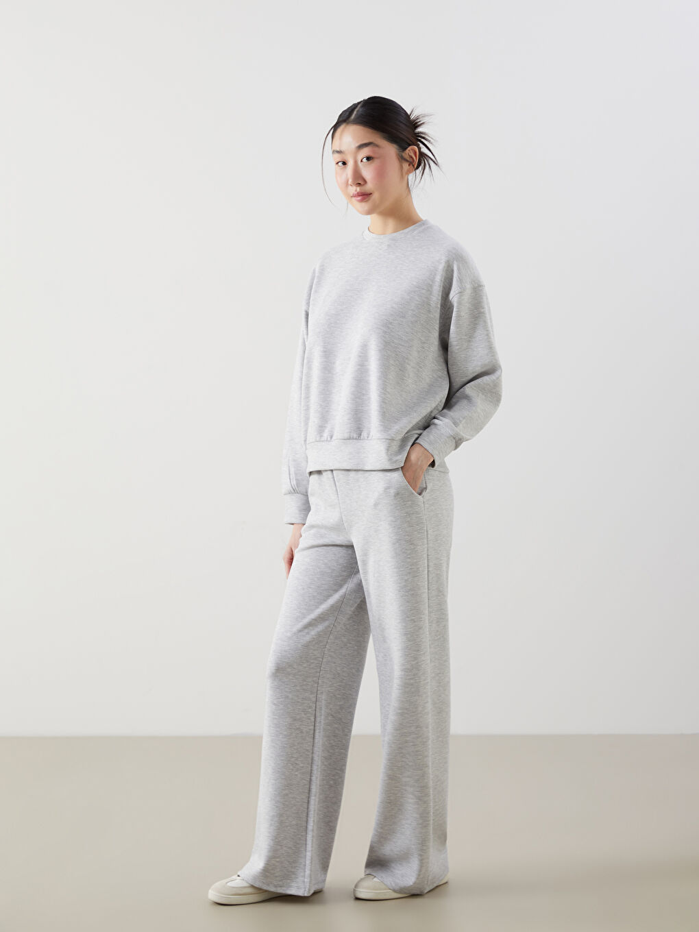Women's Sweatpants with Elastic Waist -W4M801Z8-CY9