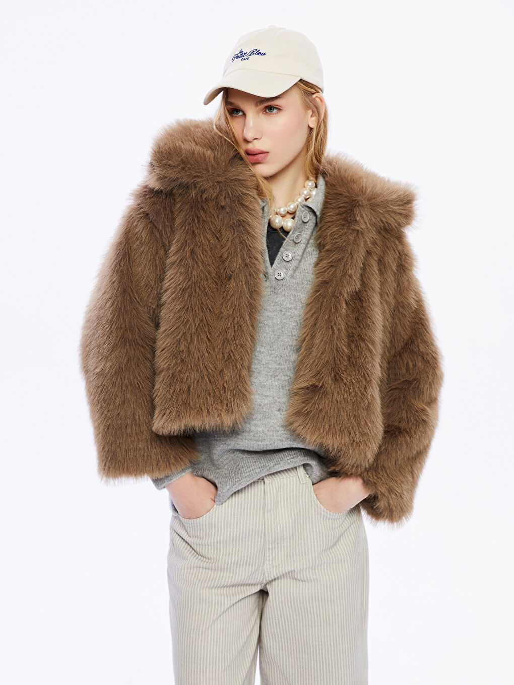 Bej Ceket Yaka Kadın Kürk Kaban