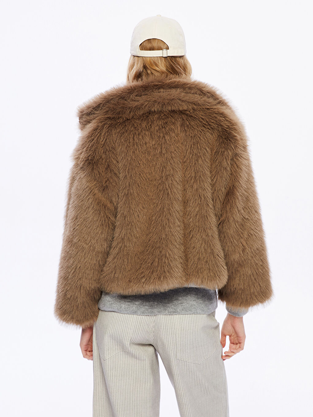 Bej Ceket Yaka Kadın Kürk Kaban-3