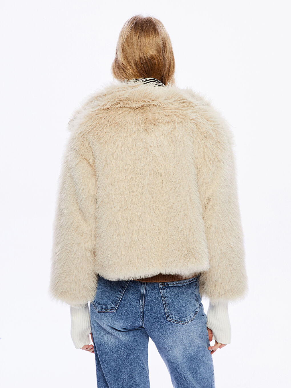 Bej Ceket Yaka Kadın Kürk Kaban-3