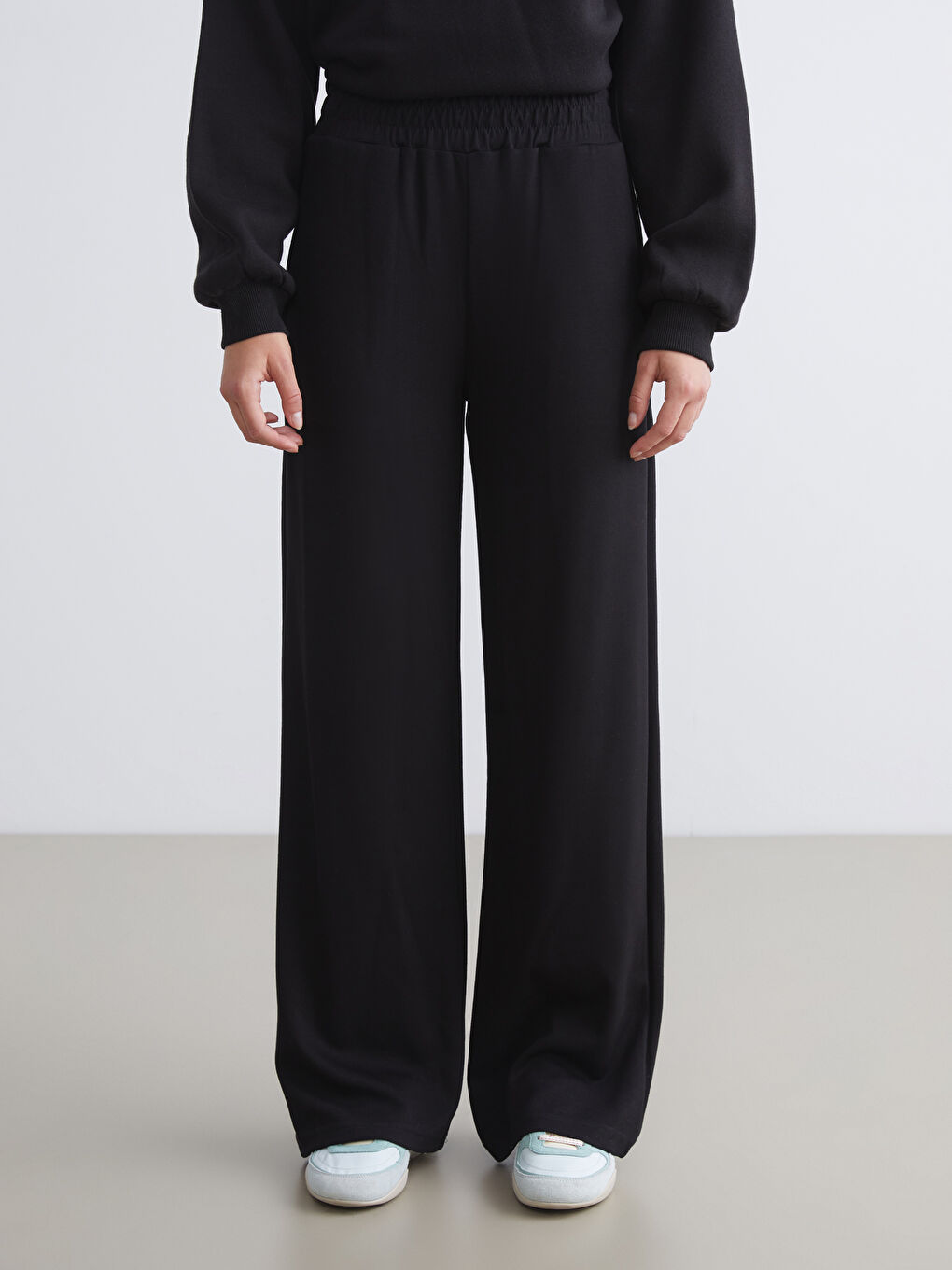 Women's Elastic Waist Sports Sweatpants-1