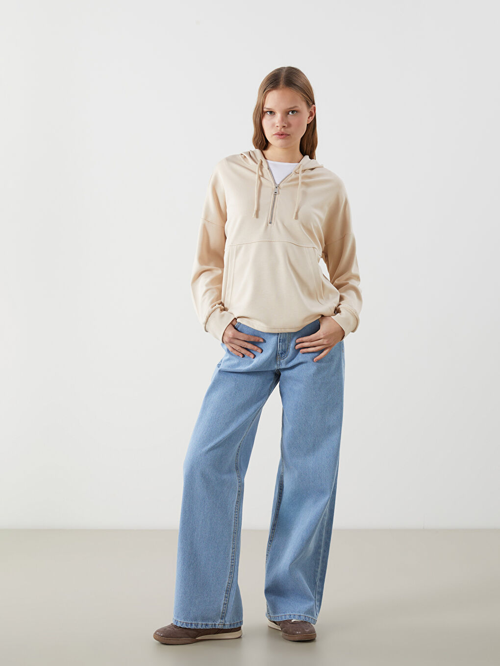 Bej Kapüşonlu Kadın Fermuarlı Sweatshirt-1