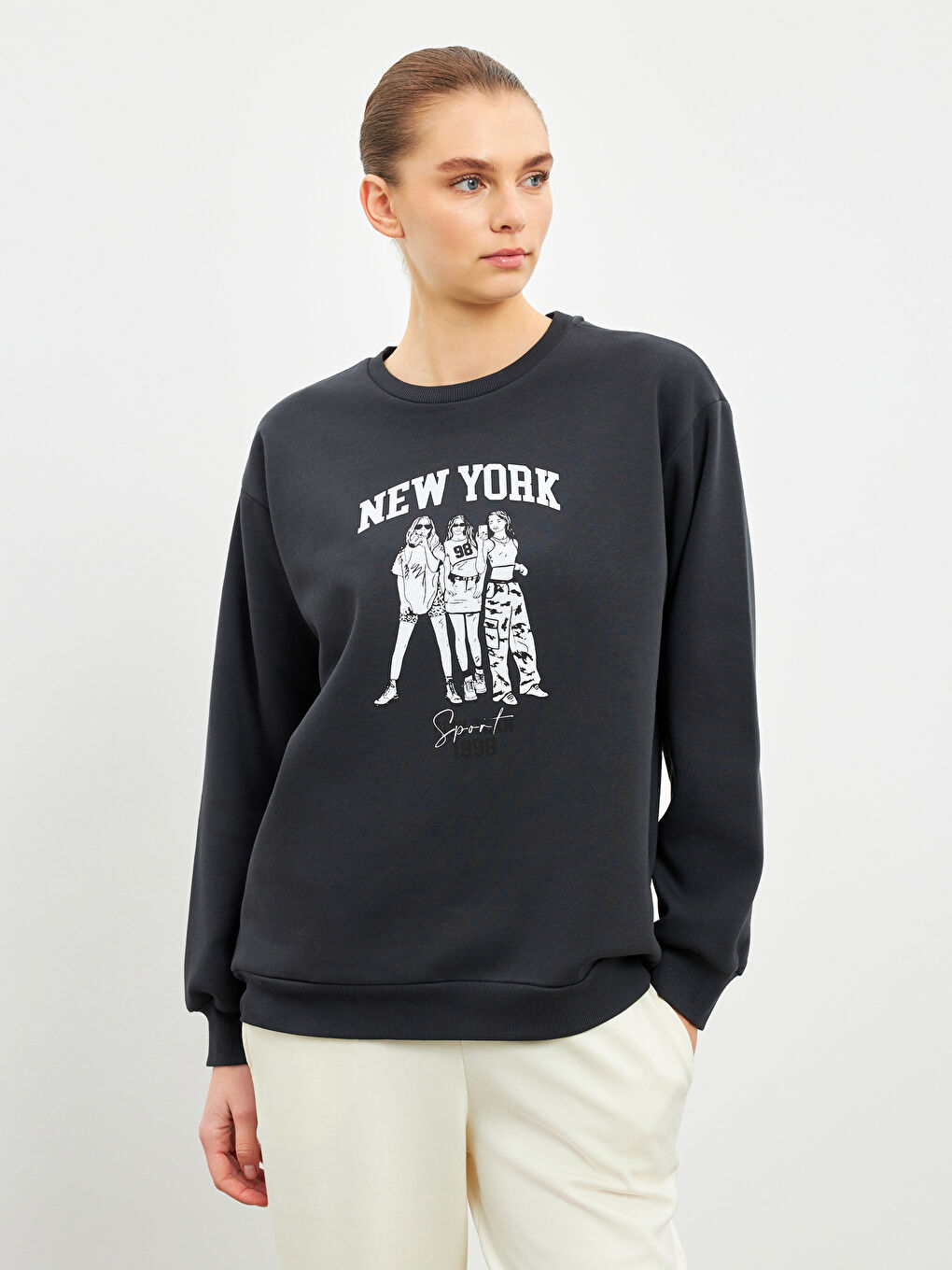 كنزة رياضية مطبوعة نيويورك للسيدات