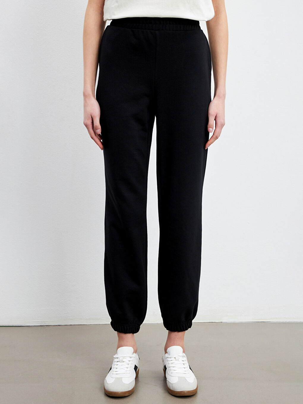 Elasticated Waist Women's Jogger Sweatpants-1