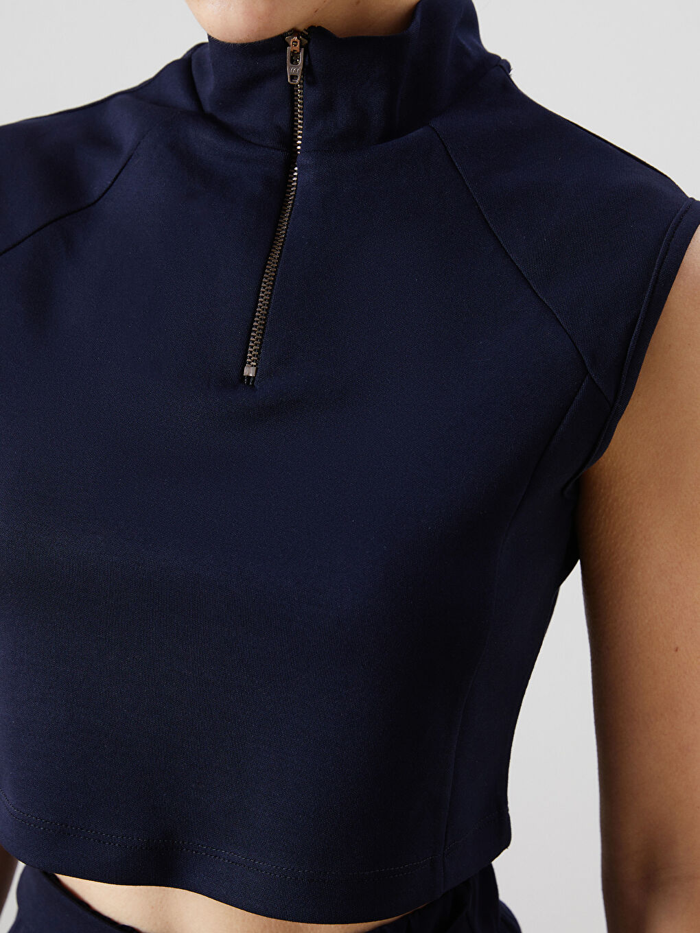 Stand-Up Neck Women'S Crop -W4M869Z8-ZEL