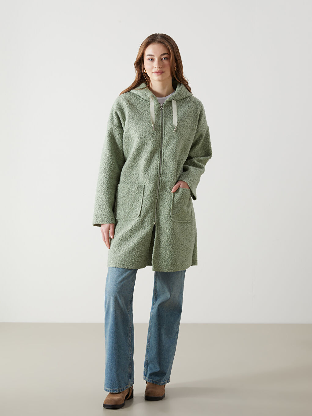 Yeşil Kapüşonlu Kadın Hırka-1