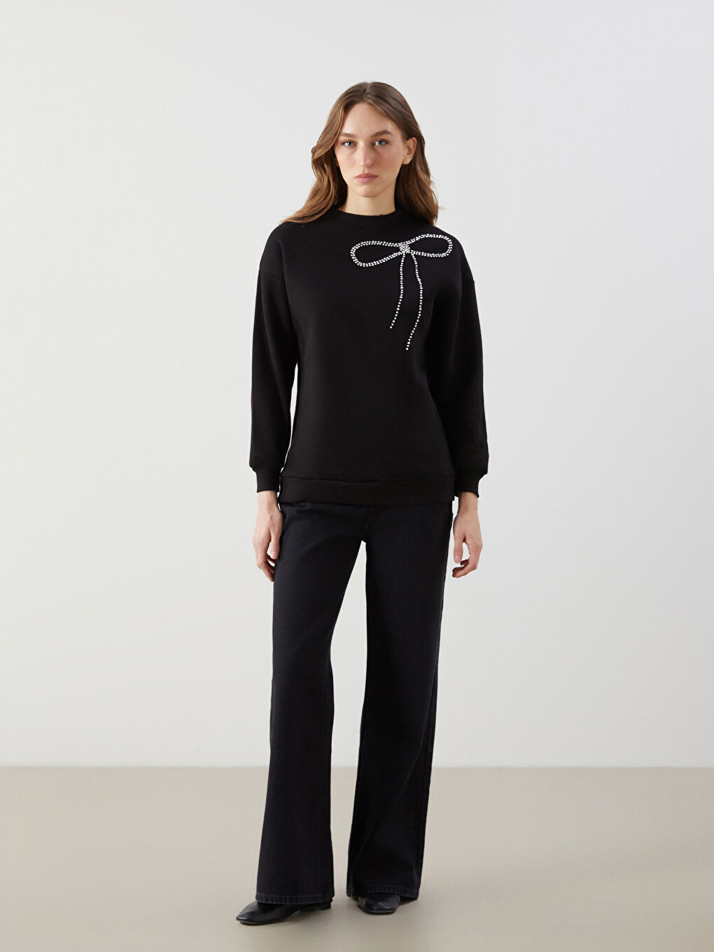 Siyah Bisiklet Yaka Taşlı Kadın Kalın Sweatshirt Tunik-2